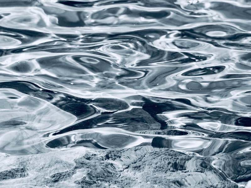 【儀器操作】如何保障便攜式水質(zhì)色度測定儀測量安全與精度